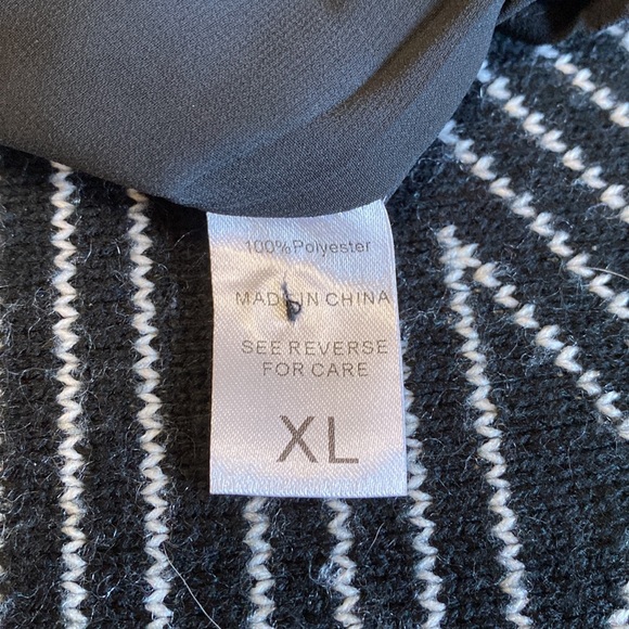 Blank Tank Top with Lace Back Detail - Picture 8 of 9